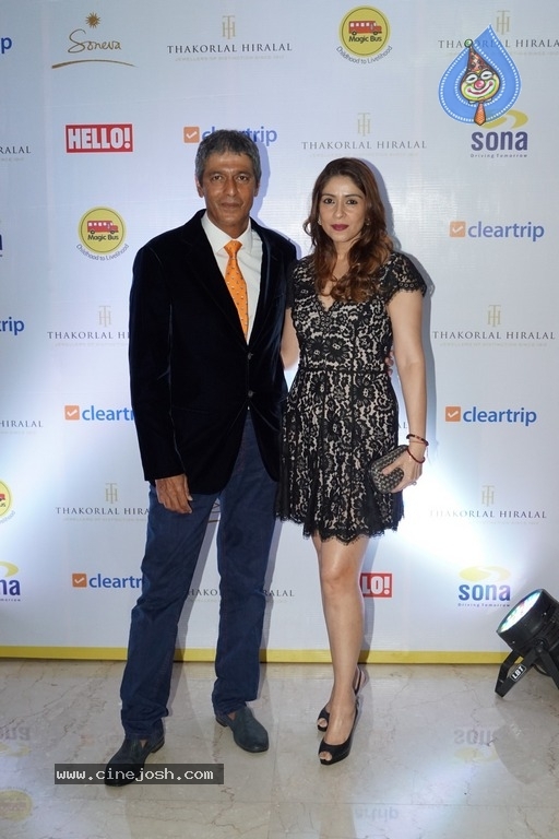 Magic Bus Benefit Gala Red Carpet 2017 - 12 / 15 photos