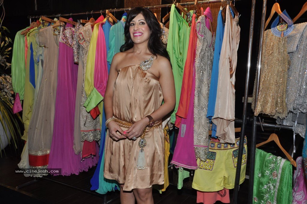 Maheka Mirpuri Spring Summer Collection 2012 - 19 / 37 photos