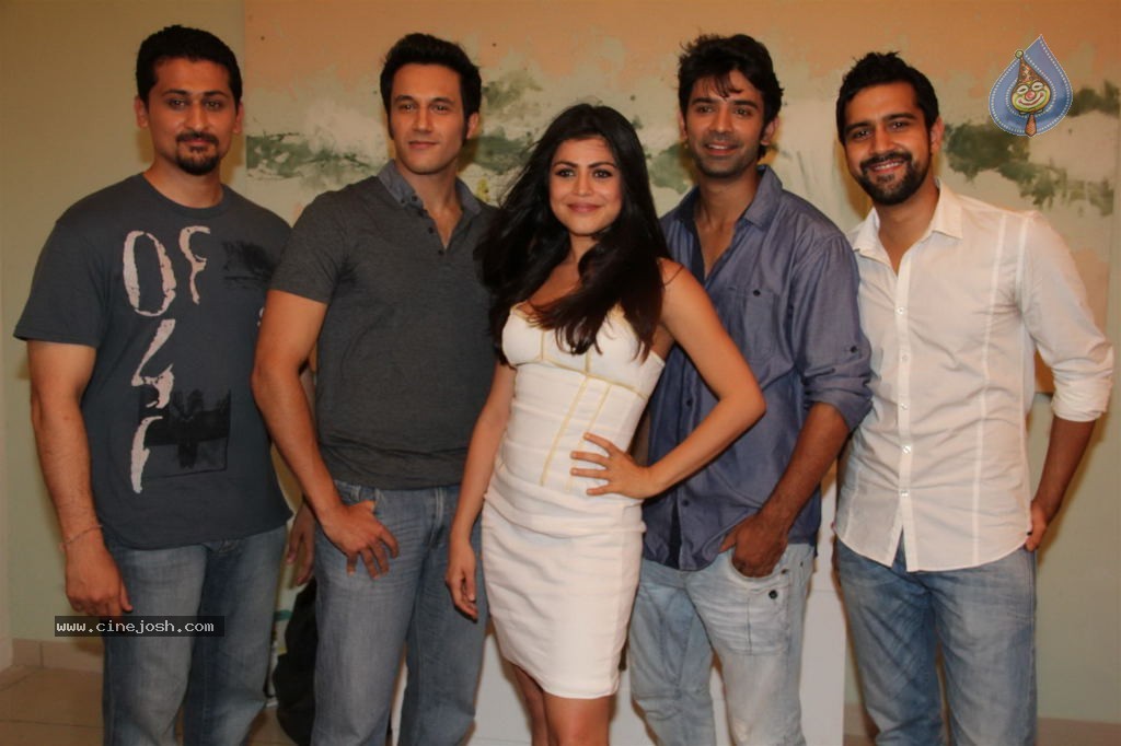 Main Aur Mr. Right Movie Launch - 30 / 39 photos