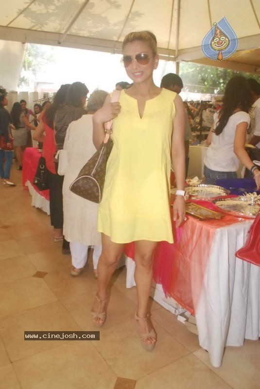 Mana Shetty Araaish Shopping Soiree Event - 19 / 65 photos