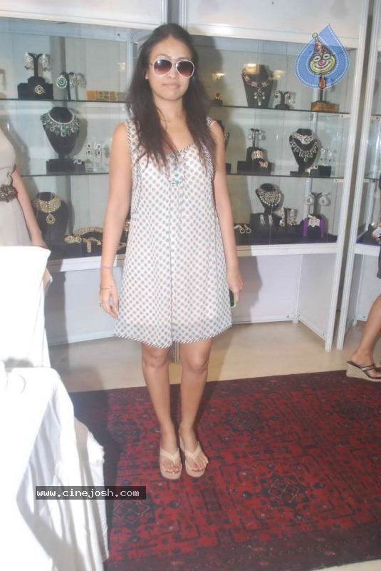 Mana Shetty Araaish Shopping Soiree Event - 30 / 65 photos