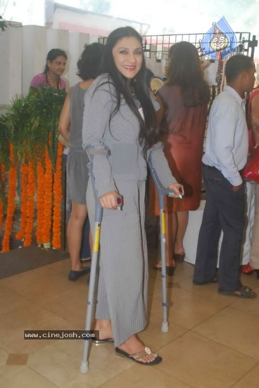 Mana Shetty Araaish Shopping Soiree Event - 63 / 65 photos