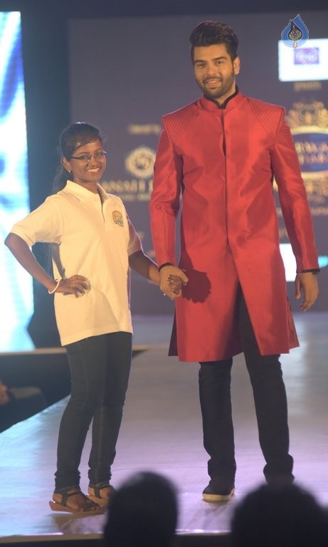 Manali Jagtap's Star Walk Fashion Show - 4 / 57 photos