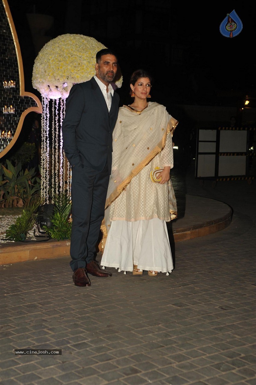 Manish Malhotra Niece Riddhi Malhotra Wedding Reception - 31 / 125 photos