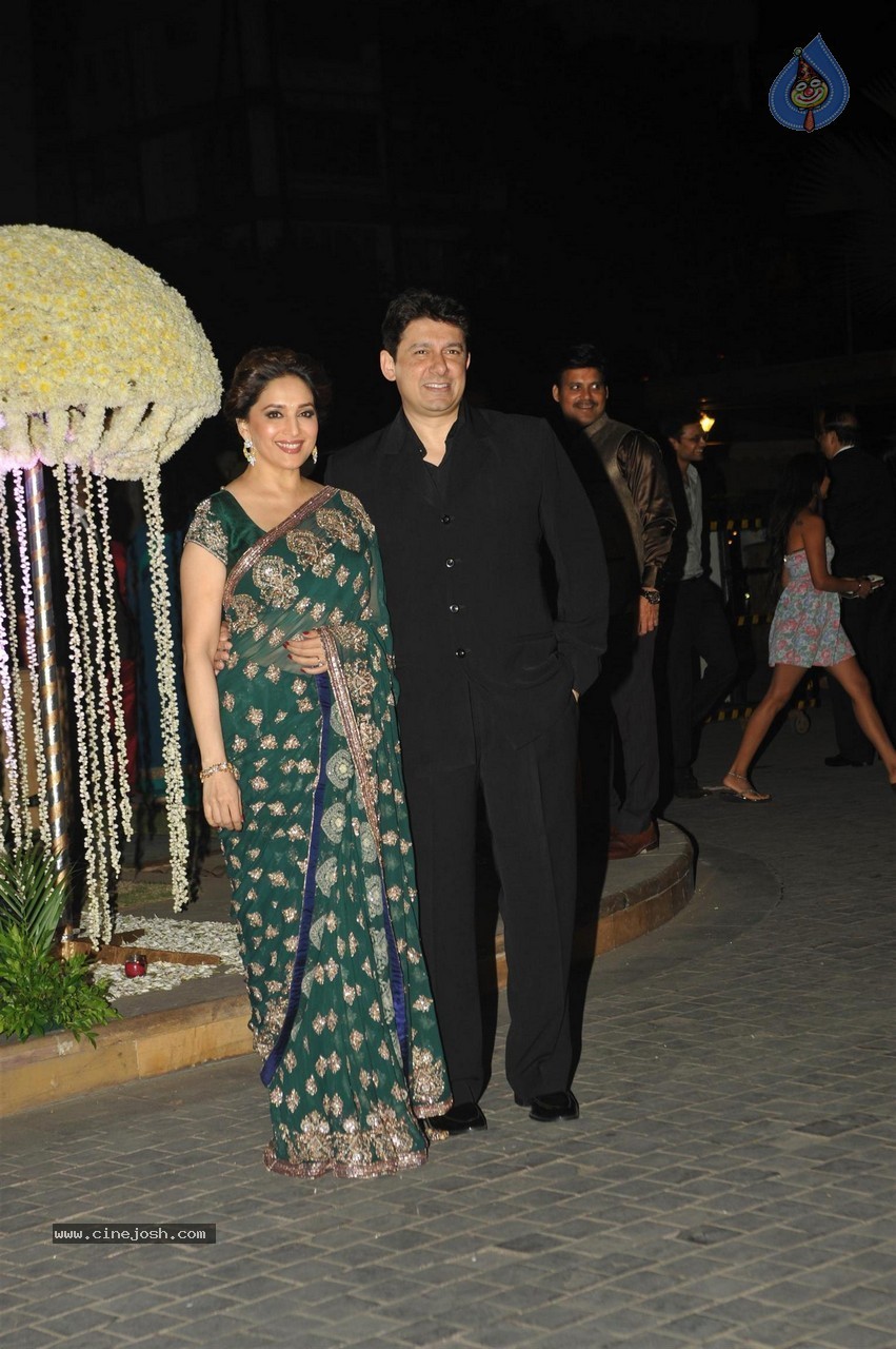 Manish Malhotra Niece Riddhi Malhotra Wedding Reception - 120 / 125 photos