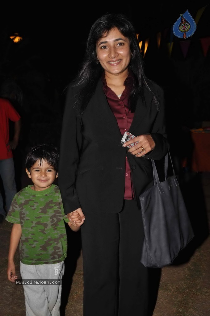 Manoj Bajpai Children Bday Bash - 18 / 57 photos