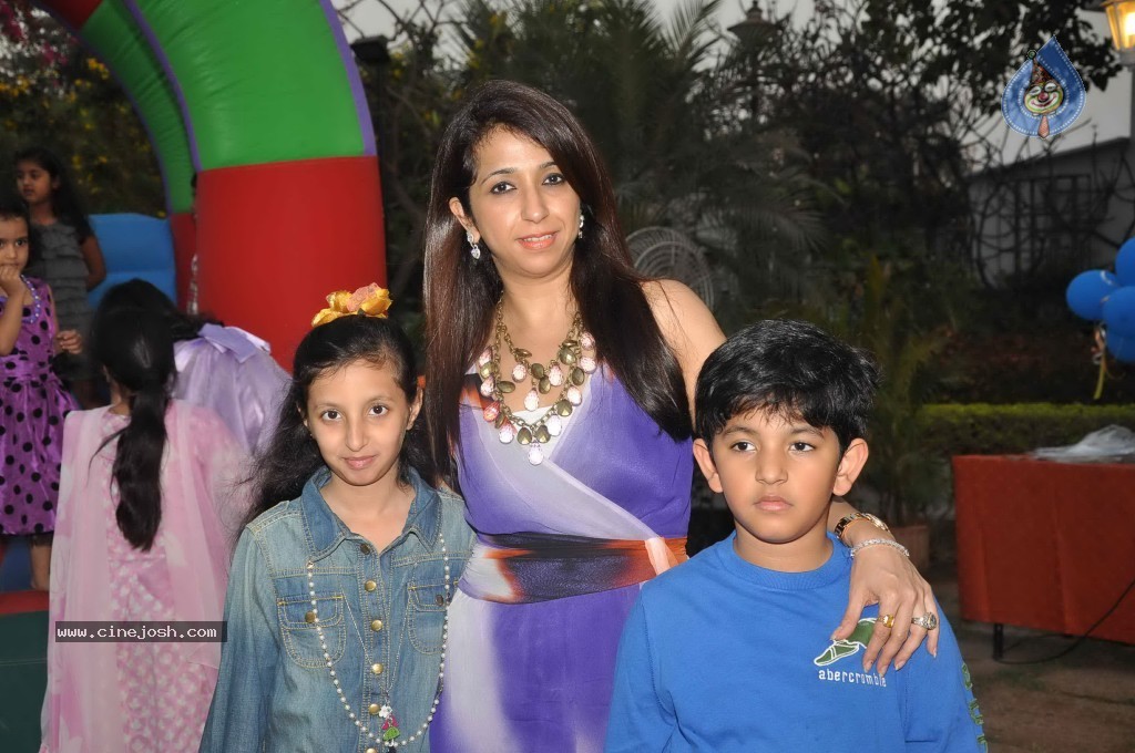 Manoj Bajpai Children Bday Bash - 19 / 57 photos