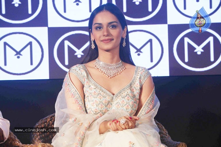 Manushi Chhillar At Press Conference Of Malabar Jewellery Event - 1 / 9 photos