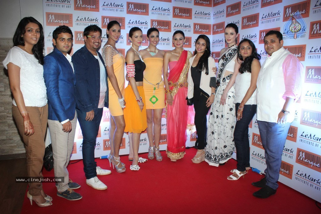 Marque 13 Fashion Show - 18 / 67 photos