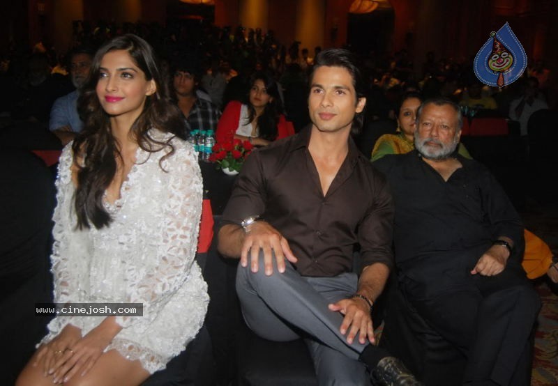 Mausam Movie Music Success Party - 20 / 44 photos