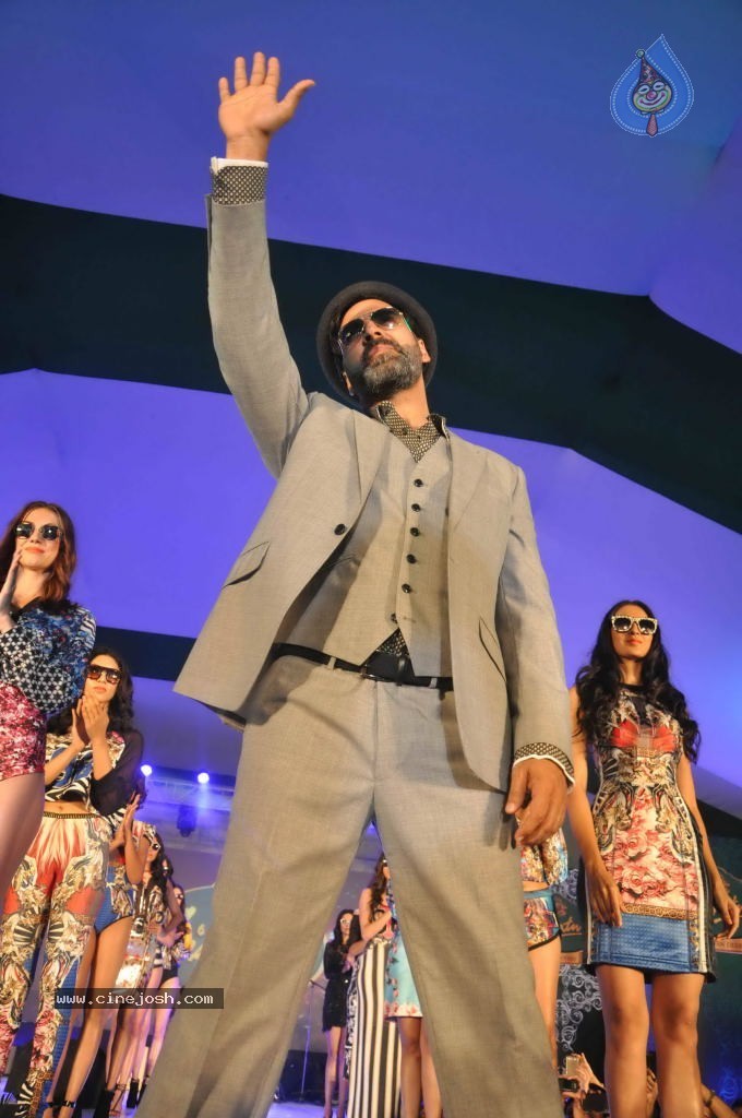 McDowell Signature Indian Derby 2014 - 55 / 78 photos