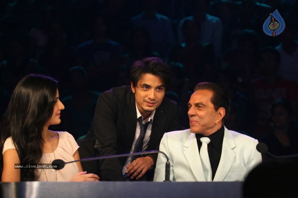 Mere Brother ki Dulhan Cast at INDIAs Got Talent Sets - 13 / 25 photos