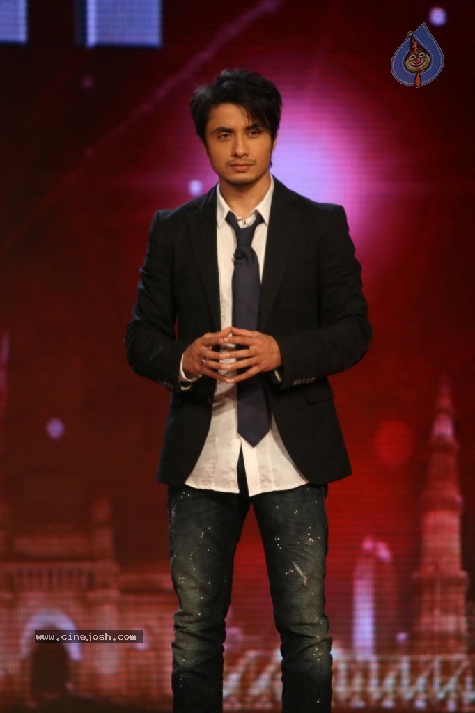 Mere Brother ki Dulhan Cast at INDIAs Got Talent Sets - 16 / 25 photos