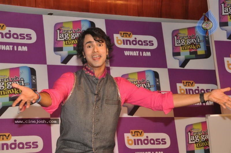 Meri Toh Lag Gayi..Naukri PM - 27 / 27 photos