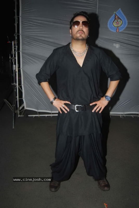 Mikas Spicy Song Shooting Spot - 3 / 36 photos