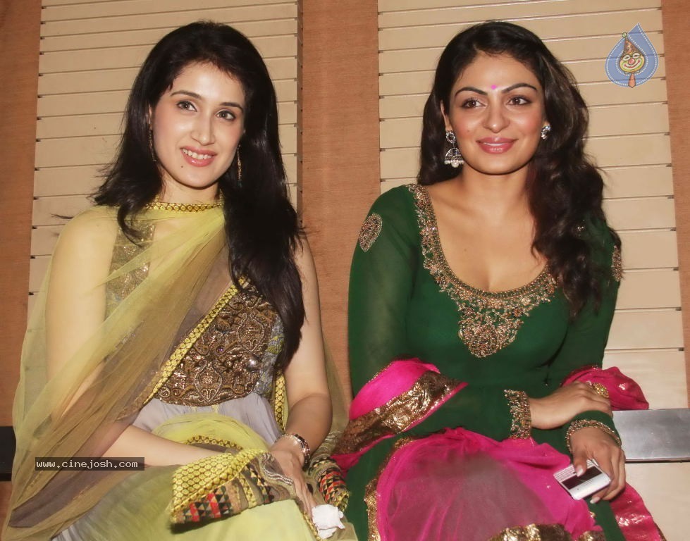 Miley Naa Miley Hum Movie Cast Celebrates Diwali Event - 43 / 55 photos