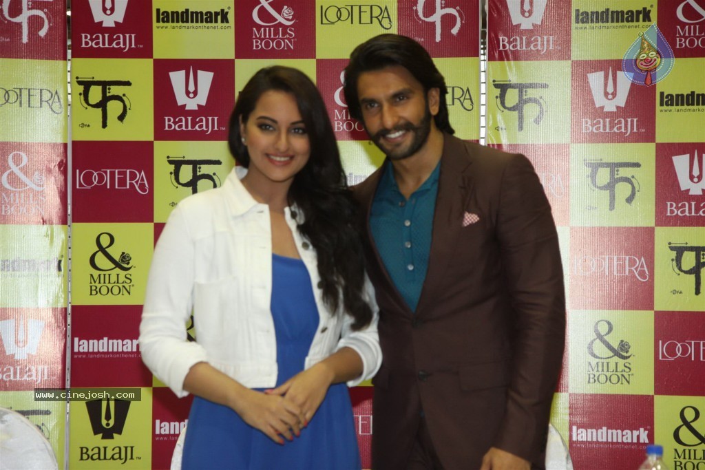 Mills n Boon Lootera Novels Pack Launch - 5 / 58 photos