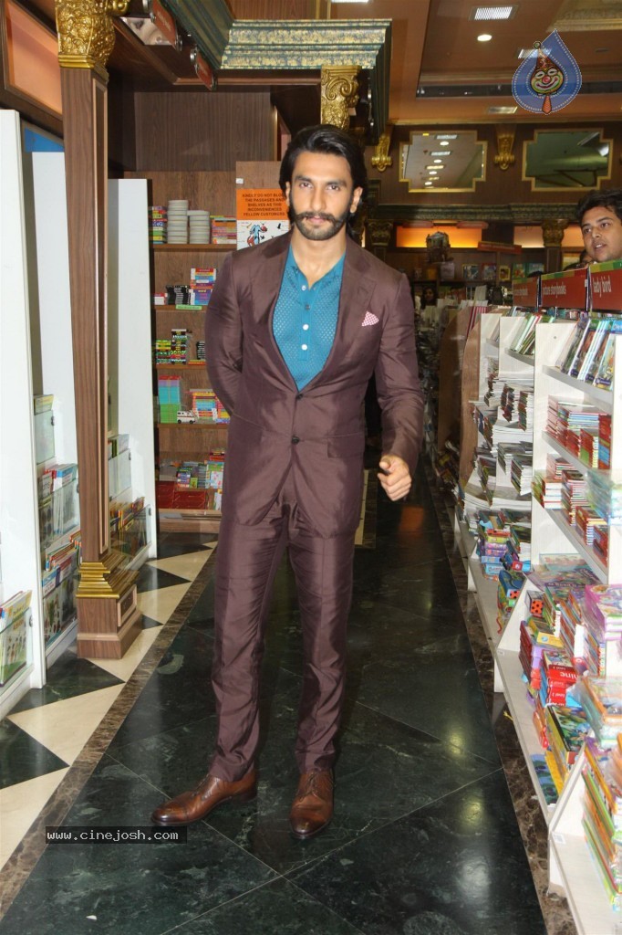 Mills n Boon Lootera Novels Pack Launch - 55 / 58 photos