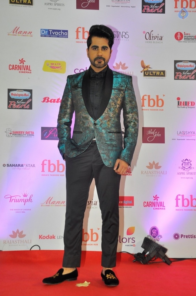 Miss India Grand Finale Red Carpet Photos - 45 / 84 photos