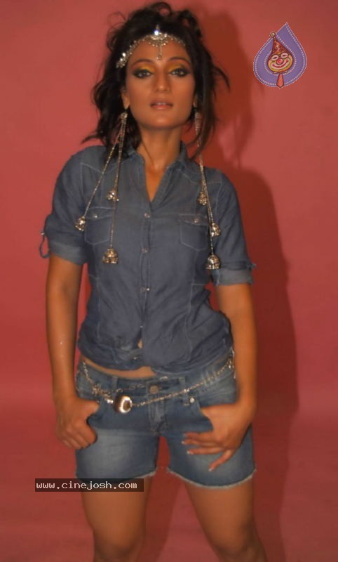 Miss Uttaranchal Aeshie Photos - 9 / 18 photos