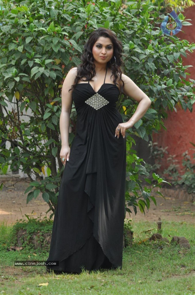 Misti Mukherjee Hot Stills - 1 / 58 photos