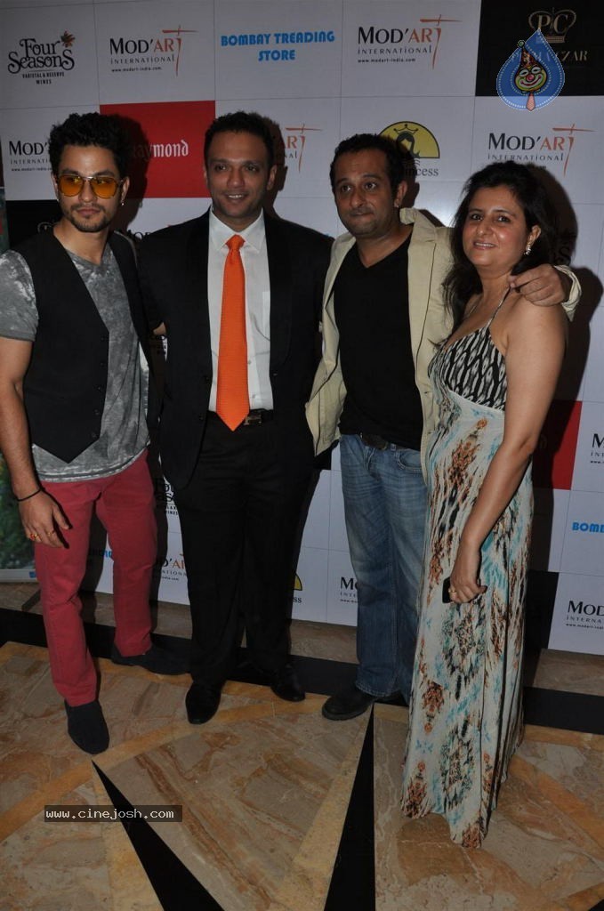 Mod Art Hot Fashion Show - 33 / 42 photos