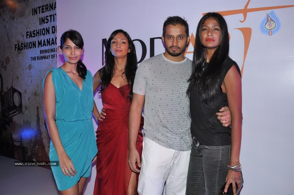 Mod Art Hot Fashion Show - 38 / 42 photos