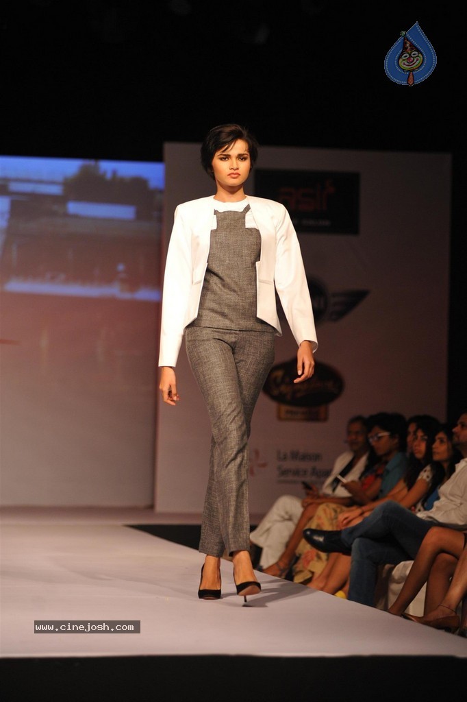 ModArt International Annual Graduating Fashion Show - 16 / 137 photos