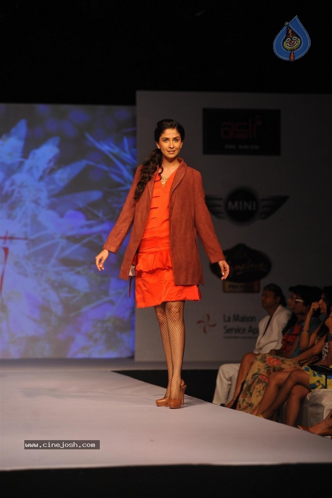 ModArt International Annual Graduating Fashion Show - 44 / 137 photos