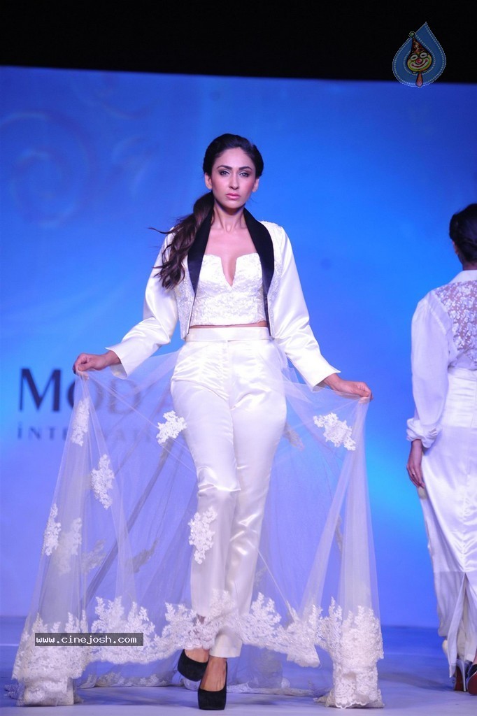 ModArt International Annual Graduating Fashion Show - 99 / 137 photos