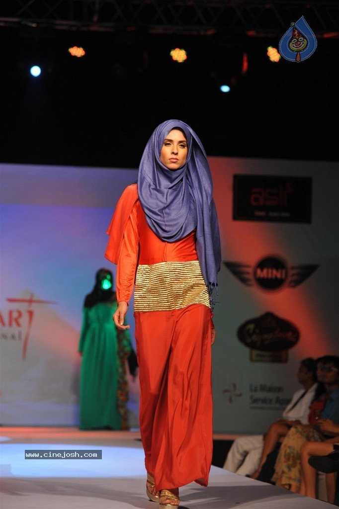 ModArt International Annual Graduating Fashion Show - 112 / 137 photos