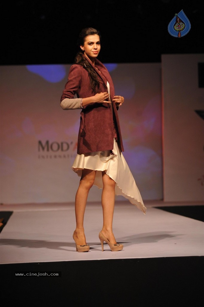 ModArt International Annual Graduating Fashion Show - 137 / 137 photos