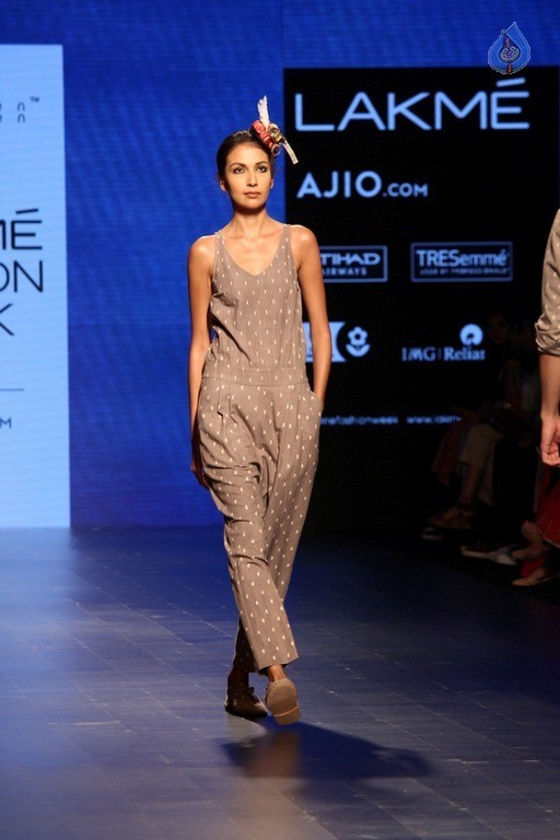 Models at Lakme Fashion Week Summer 2017 Show - 33 / 51 photos