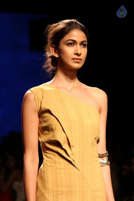 Models at Lakme Fashion Week Summer 2017 Show - 48 / 51 photos