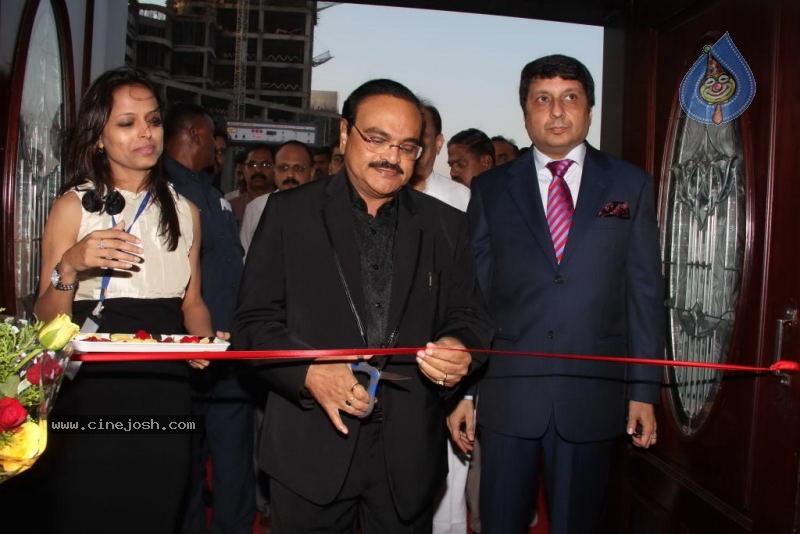 Models at Mumbai International Boat Show - 48 / 72 photos