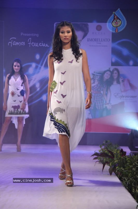 Models at Mumbai International Boat Show - 62 / 72 photos