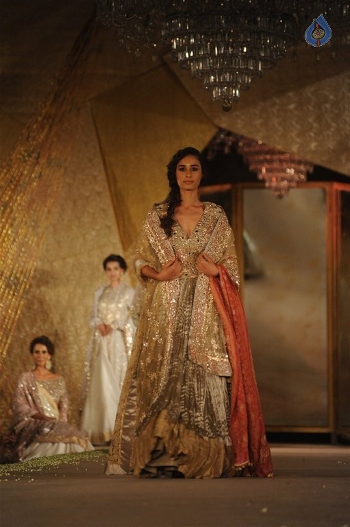 Models Walk the Ramp at Sahachari Foundation Event - 5 / 42 photos