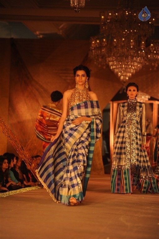 Models Walk the Ramp at Sahachari Foundation Event - 17 / 42 photos