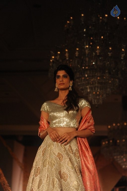 Models Walk the Ramp at Sahachari Foundation Event - 29 / 42 photos