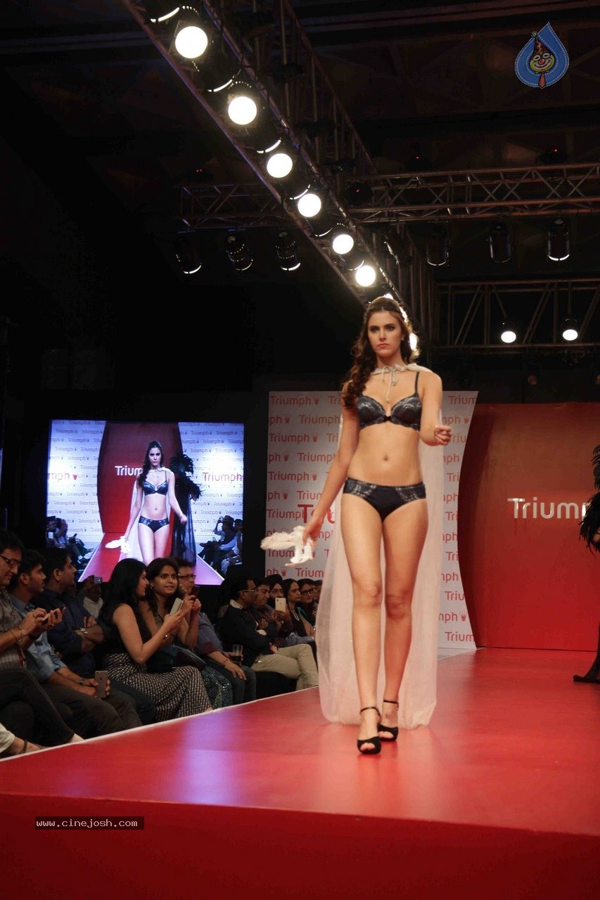Models walk the Ramp at the Triumph Fashion Show 2015 - 33 / 52 photos