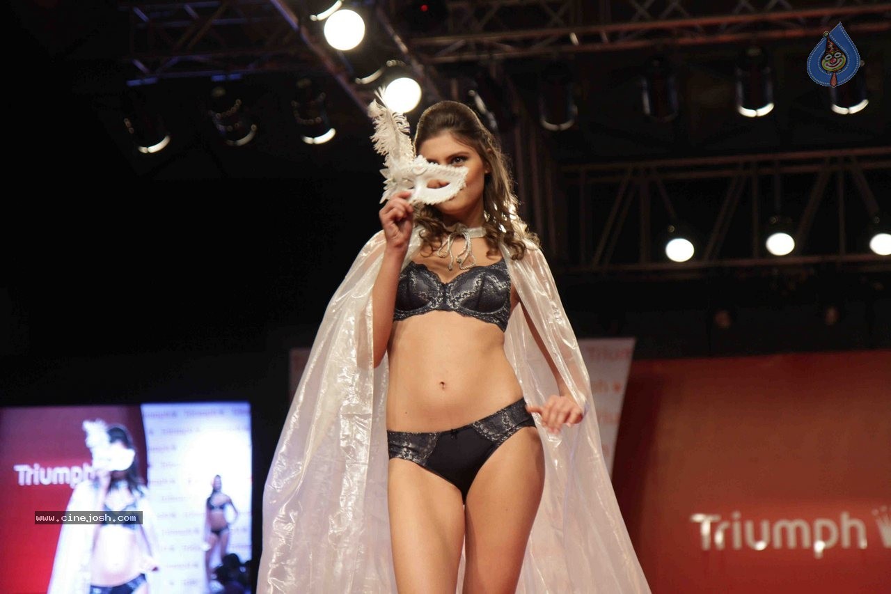 Models walk the Ramp at the Triumph Fashion Show 2015 - 45 / 52 photos