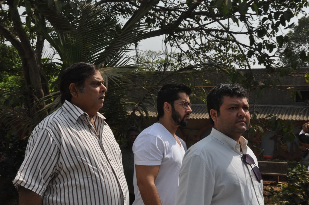 Mona Kapoor Funeral Ceremony - 67 / 68 photos