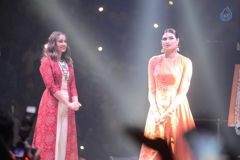 Mubarakan Team Celebrates The Spirit of Sadbhawna Diwas - 49 / 63 photos