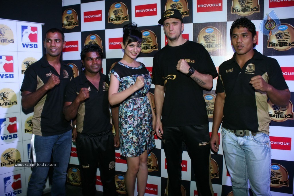 Mumbai Fighters and Bangkok Elephants Match - 15 / 52 photos