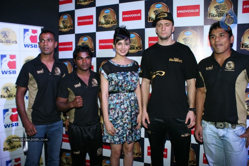 Mumbai Fighters and Bangkok Elephants Match - 22 / 52 photos