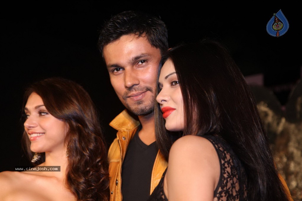 MURDER 3 First Look Launch - 27 / 54 photos
