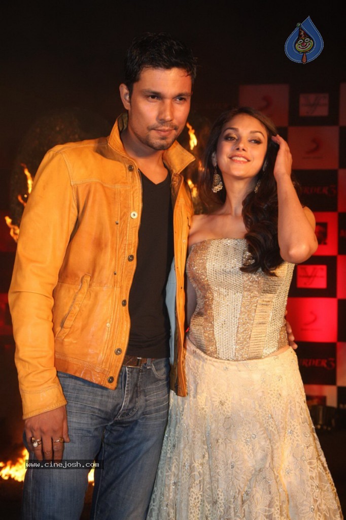 MURDER 3 First Look Launch - 41 / 54 photos