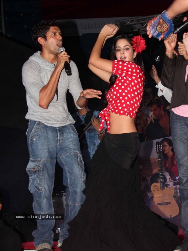 Music Launch of Zindagi Na Milegi Dobara - 9 / 38 photos