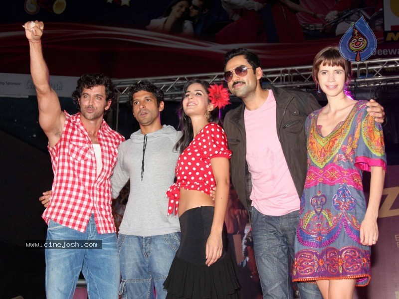 Music Launch of Zindagi Na Milegi Dobara - 35 / 38 photos