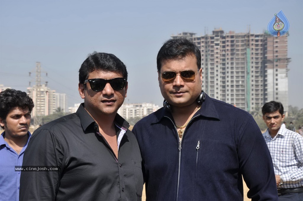 Nagma at Kite Flying Competition  - 21 / 48 photos